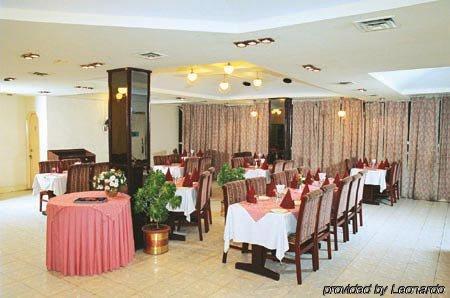 Hotel Arif Castles 4*