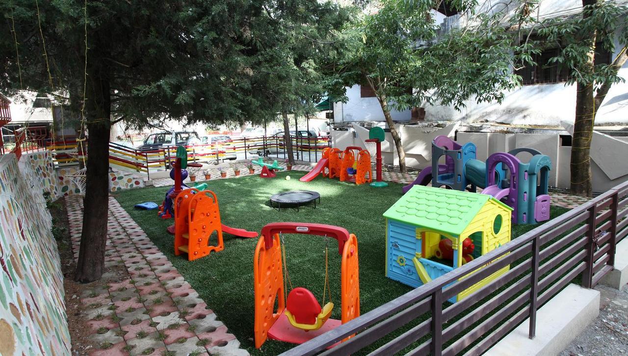Arif Castles Hotel